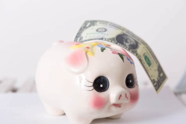 都会に一人暮らしだと働けども働けどもお金が貯まらない件